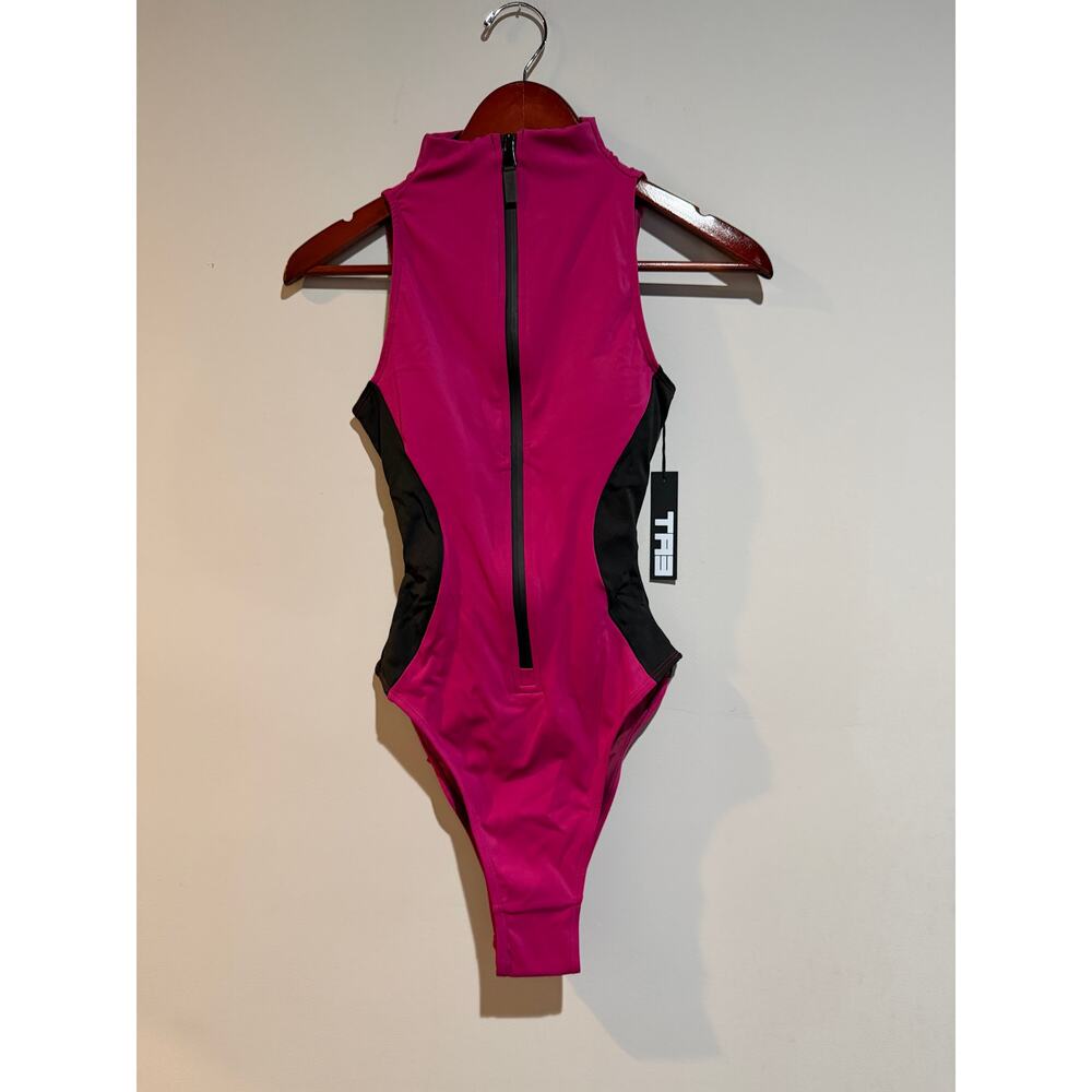 Ta3 Hicut Surfy Berry Pink Zip Compression One Pc Swimsuit XS EXTRA LONG NEW